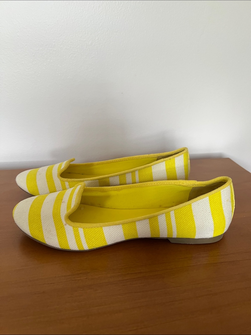 Ann Taylor Yellow White Striped Women's Slip-On Flats, Casual Canvas Loafers, 7M